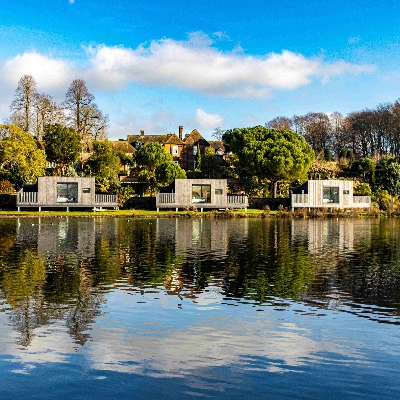 Wedding News: Enjoy Leeds Castle’s new luxury Lakeside Lodges