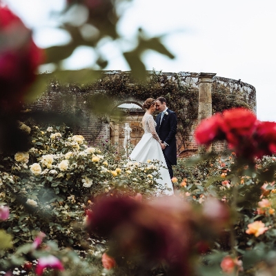 Wedding News: Hever Castle is a grand wedding venue nestled within 125 acres of idyllic Kent countryside